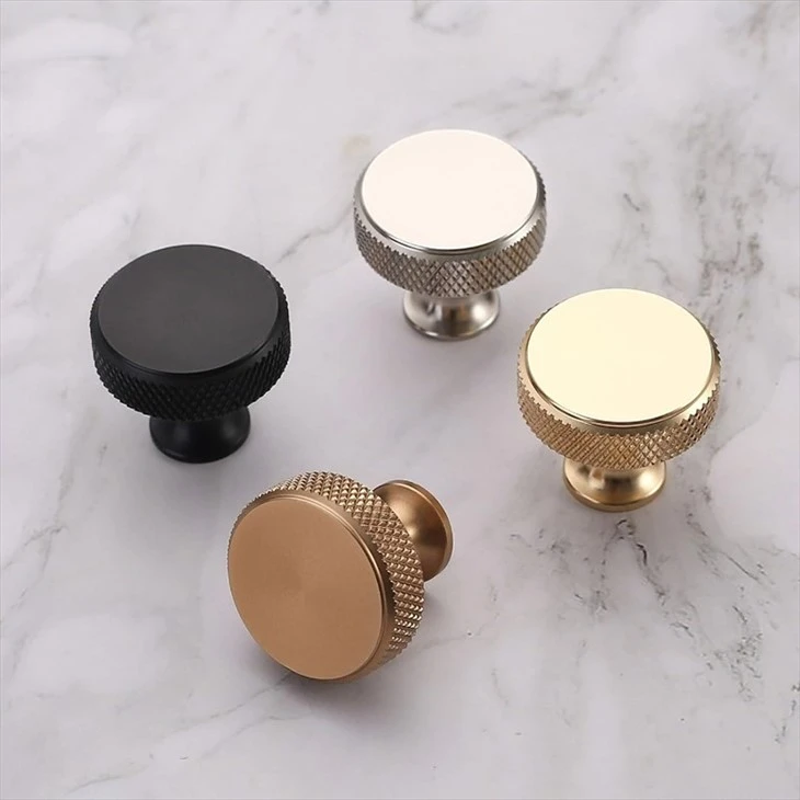 brushed brass kitchen cabinet knobs (3)